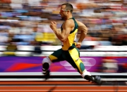 开云棋牌APP-纽约之巅，尼克斯决胜局力克雄鹿，铸就年度焦点之战传奇