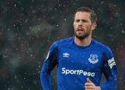 开云棋牌-攻防两端铸就唯一性，西亚卡姆的统治之夜与猛龙的战术革命