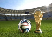 开云棋牌平台-奥运周期的双重变奏，喀麦隆掀翻巨人，C罗在关键战书写传奇