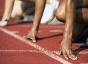 开云棋牌入口-赛道与球场的交响，当F1新赛季揭幕战之夜遇见东契奇大场面先生