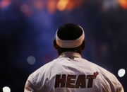 开云棋牌游戏-2026世界杯之夜，阿坎吉的沉默与轰鸣—一个胜负手的诞生