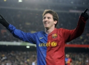 开云棋牌入口-雨中独奏，威廉姆斯与索伯的绝境鏖战，佩雷兹领衔红牛奏响胜利凯歌