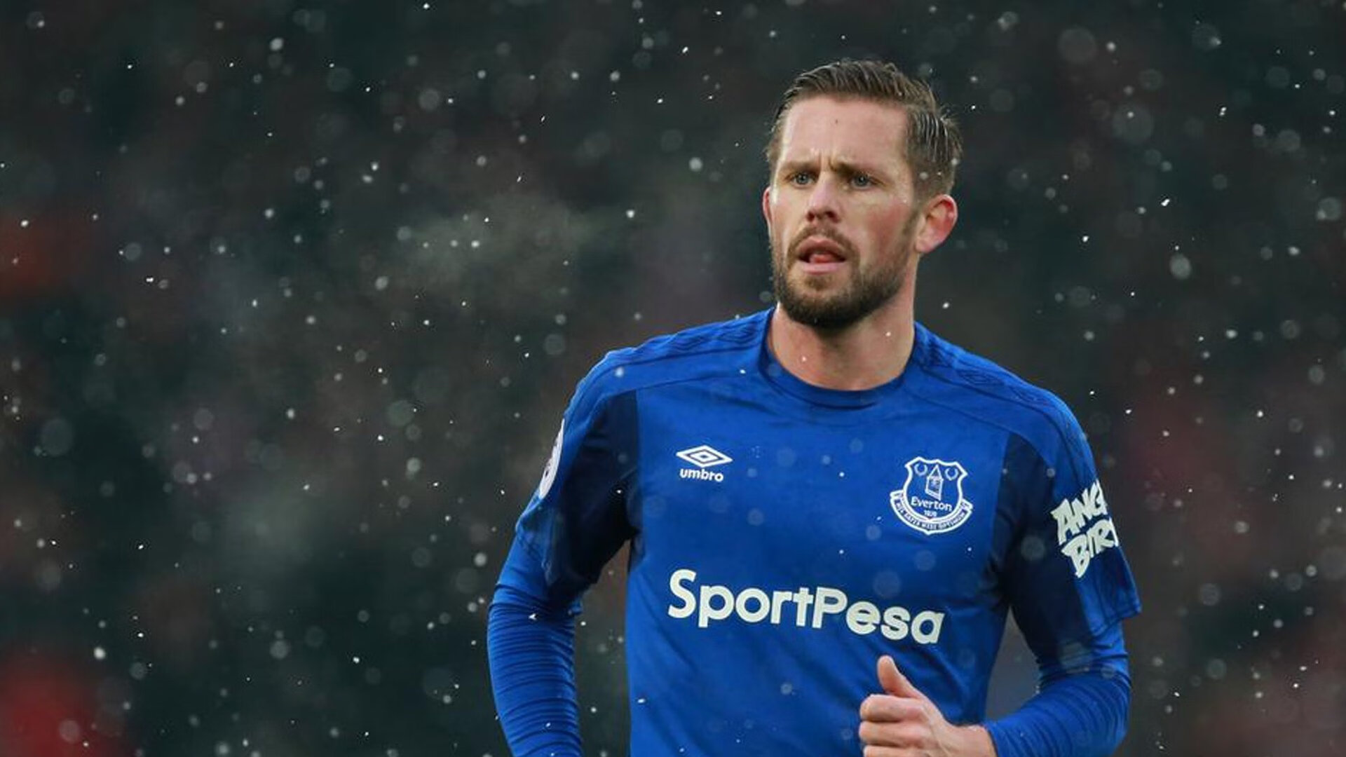 上海队压制湖人,浓眉成为关键先生