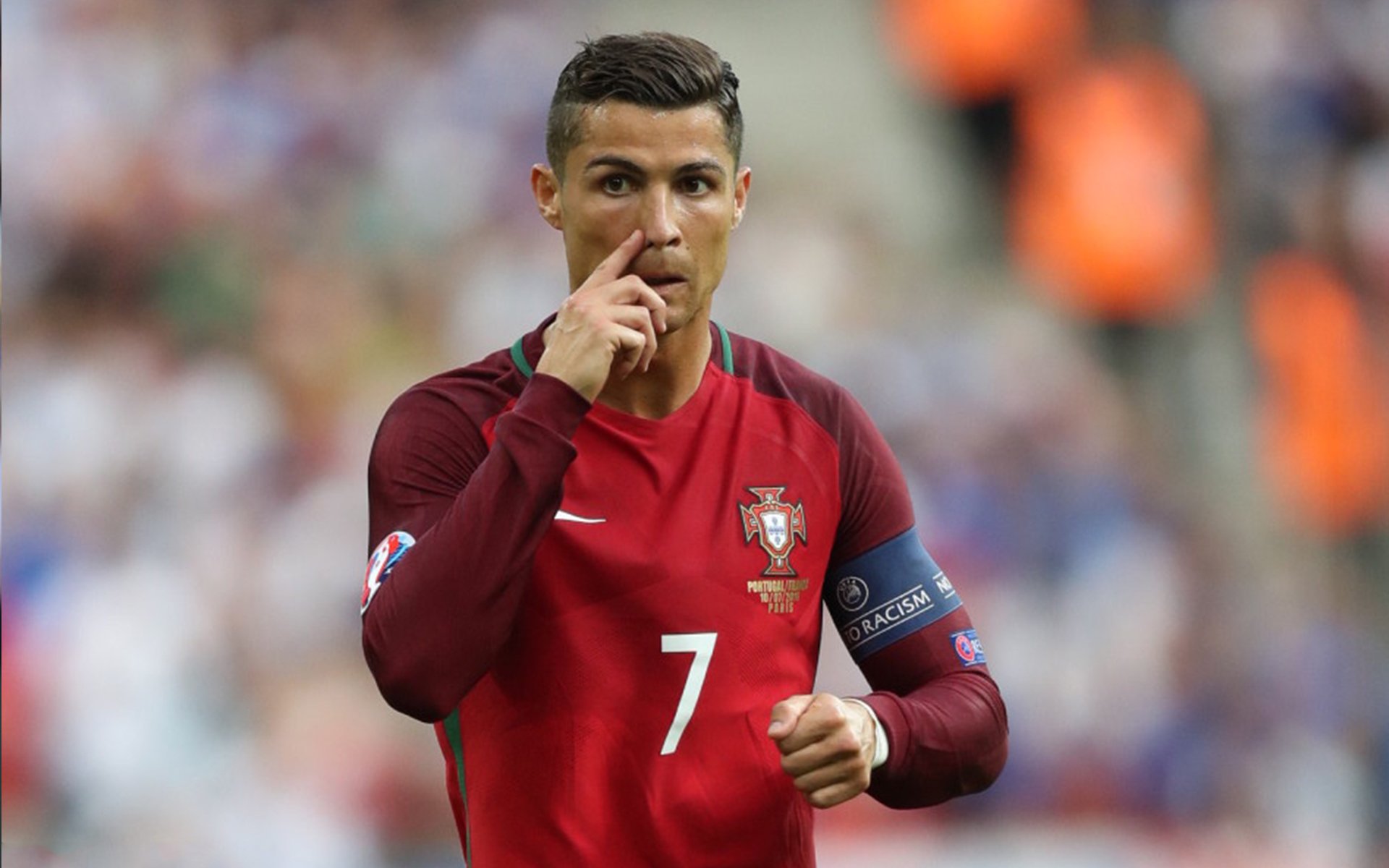 当足球险胜遇上乒乓火热，一场跨越时空的体育叙事