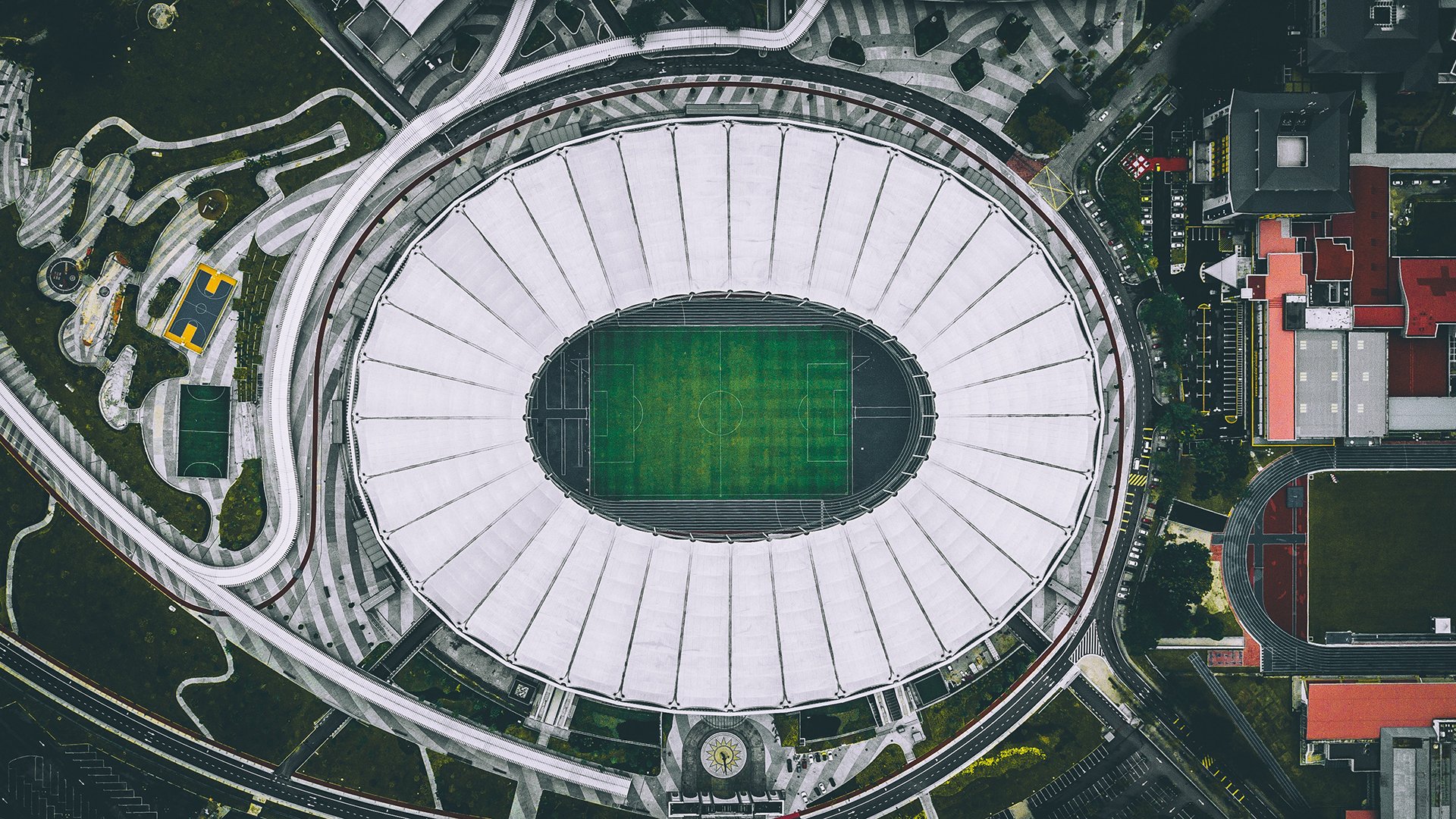 北极光横扫沙漠,2026世界杯E组,芬兰改写足球版图,C罗上演世纪绝杀